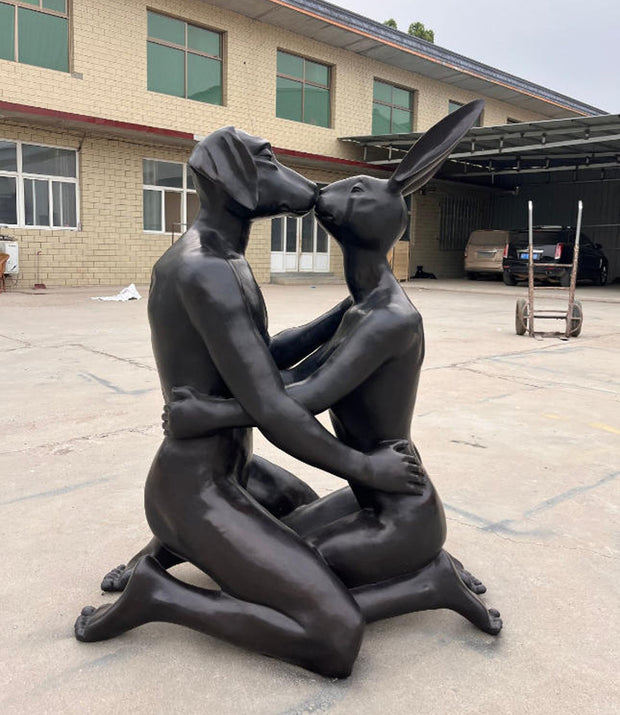 Bronzeskulptur Figurenpaar mit Tierköpfen, Höhe 140 cm