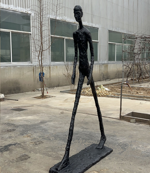 Bronzeskulptur Schreitender, abstrahiert, Höhe 165 cm