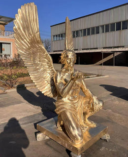 Bronzeskulptur knieender Engel mit Flügeln, Höhe 200 cm, Ansicht 4