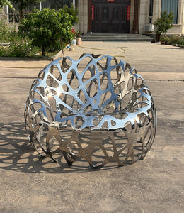 Edelstahlobjekt Sitzschale, durchbrochen, Höhe 60 cm, Ansicht 1