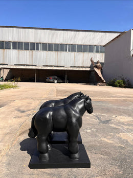 Bronzeskulptur Pferd, mattschwarz, abstrahiert, Ansicht 4