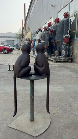 Bronzeskulptur Affenpaar, abstrahiert, Höhe 72 cm, Ansicht 2