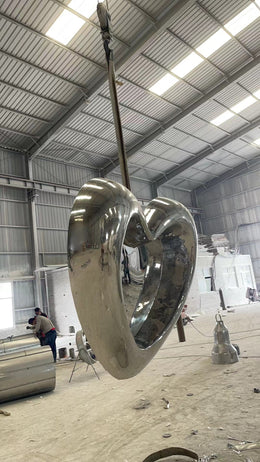 Edelstahlskulptur Herz, spiegelpoliert, Höhe 200 cm, Ansicht 3