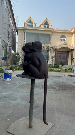Bronzeskulptur Affenpaar, abstrahiert, Höhe 72 cm, Ansicht 3
