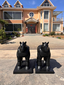 Bronzeskulptur Pferd, mattschwarz, abstrahiert, Ansicht 2