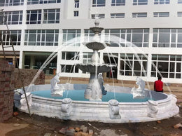 Großbrunnen mit umlaufendem Wasserkranz, Ansicht 1