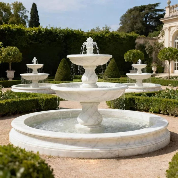 Marmorbrunnen dreistufig im Gartenrund