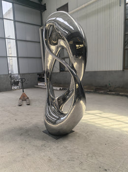 Edelstahlskulptur fließende Bänder, Höhe 300 cm, Ansicht 3
