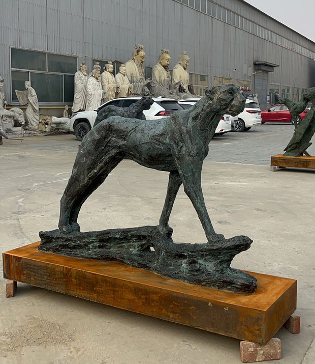 Bronzeskulptur Gepard im Lauf, Länge 150 cm