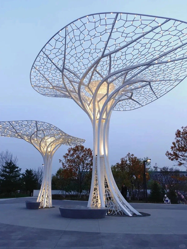 Edelstahl-Baumpergola, durchbrochene Krone