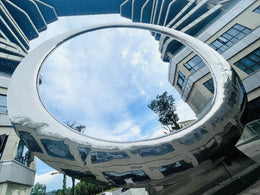Edelstahlskulptur Ring, spiegelpoliert, Ansicht 3
