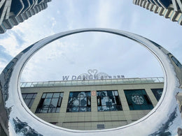 Edelstahlskulptur Ring, spiegelpoliert, Ansicht 4