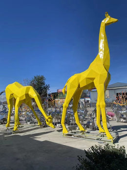 Skulptur Giraffe, geometrisch, gelb, Ansicht 2