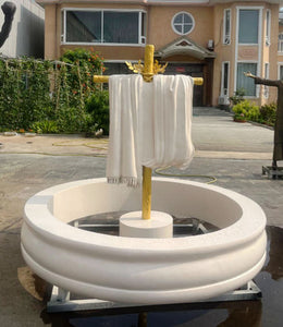 Bronzebrunnen Kreuzform mit Becken, Höhe 180 cm, Ansicht 1