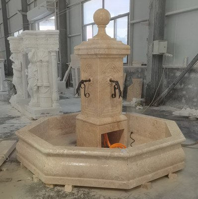 Travertinbrunnen mit Pfeiler, H 154 x 183 cm