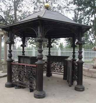 Gusseisen-Pavillon mit Brüstung, 380 x 380 cm