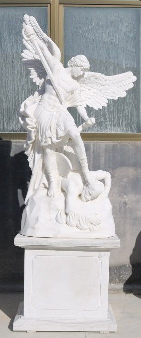 Marmorfigur Erzengel mit Schwert